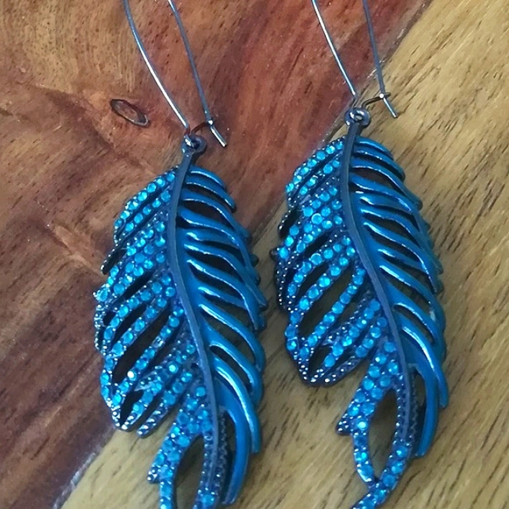 Guess Leaf Earrings